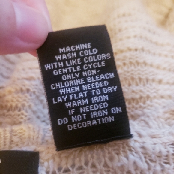 👚 Crystal-Kobe Cream Lace Trim Pullover Sweater - Picture 7 of 7